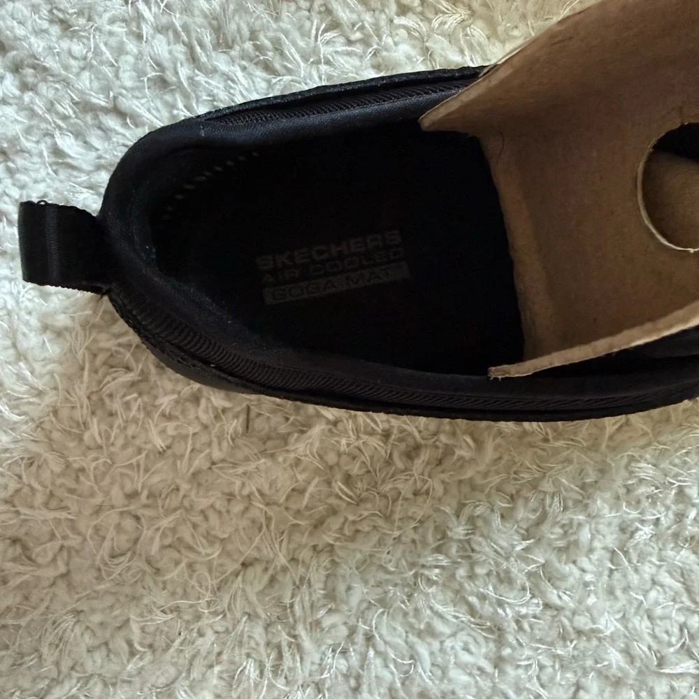 Skechers Go Walk woman’s Black Slip-On Walking Shoes: Size 7 - Picture 5 of 6
